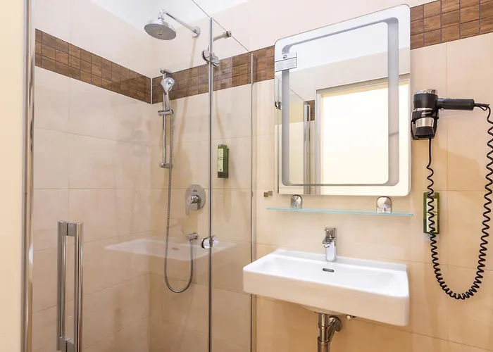 Ekono By Leva Strasser