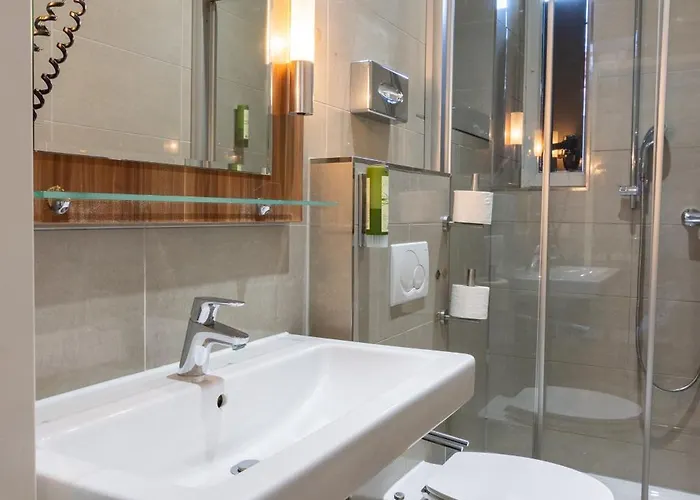 Szálloda Ekono By Leva Strasser