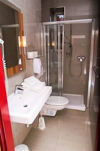 Ekono By Leva Strasser 3* Graz