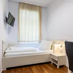 Strasser Hotel 3*