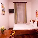 Strasser Hotel 3*