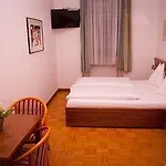 Strasser Hotel 3*