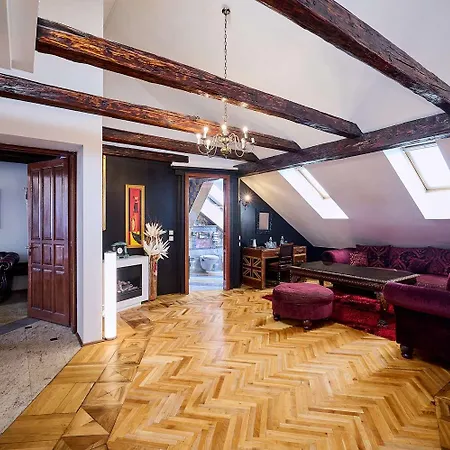 Strasser 3*