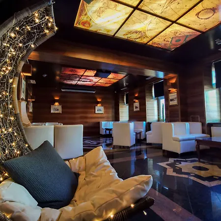 Western Strasser Hotel 3*