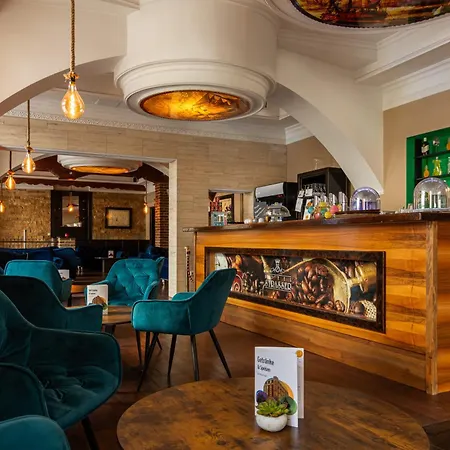 Ekono By Leva Strasser Otel