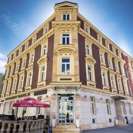 Strasser Hotel 3*