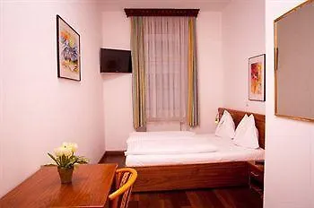 Western Strasser Hotel 3*