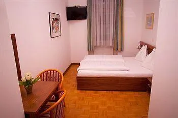Strasser Hotel 3*