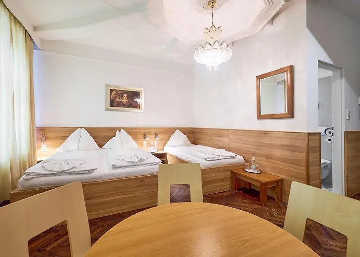 Ekono By Leva Strasser