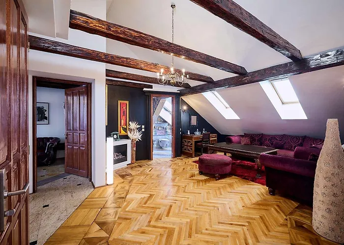 Ekono By Leva Strasser 3*