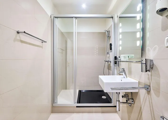 Otel Ekono By Leva Strasser 3*