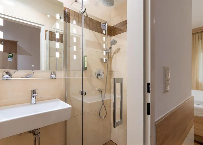 Ekono By Leva Strasser 3* Graz