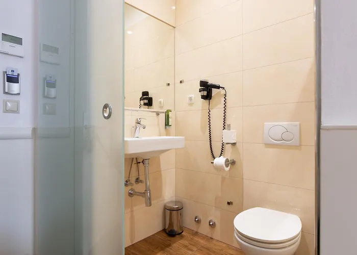 Ekono By Leva Strasser 3*