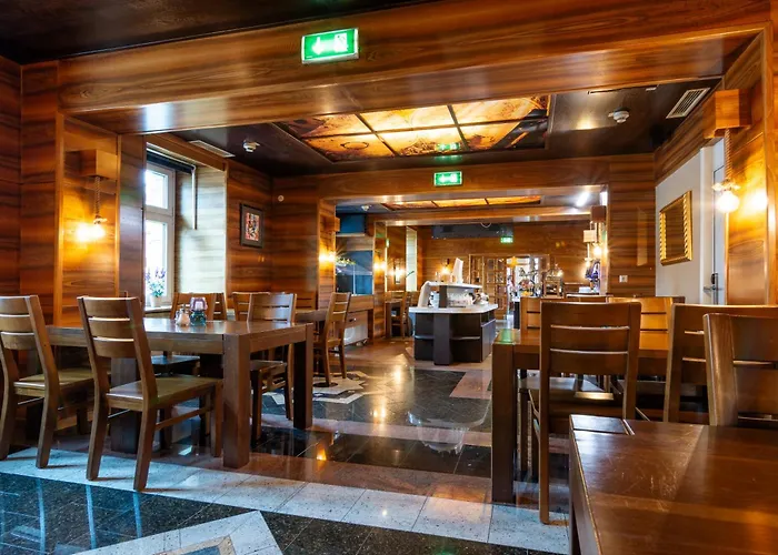 Ekono By Leva Strasser