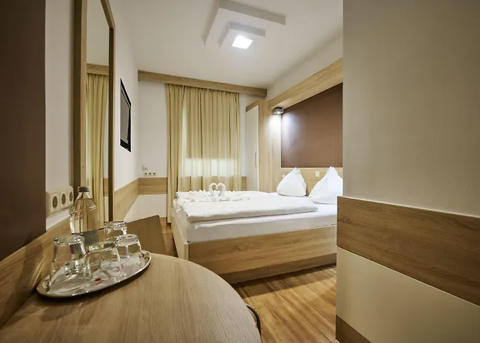 Ekono By Leva Strasser Hotell 3*