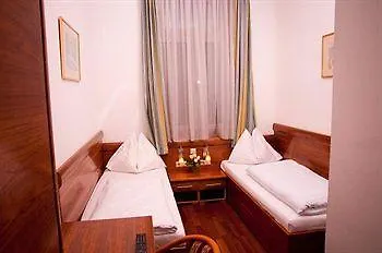 Ekono By Leva Strasser Hotell